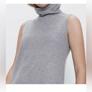 Zara Soft Feel Grey Sleeveless Turtle Neck Size Medium
